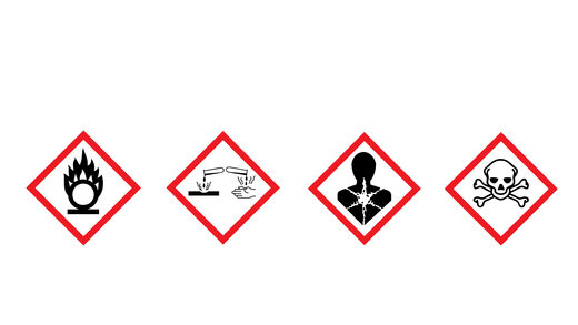 Vier Piktogramme von Gefahrstoffen