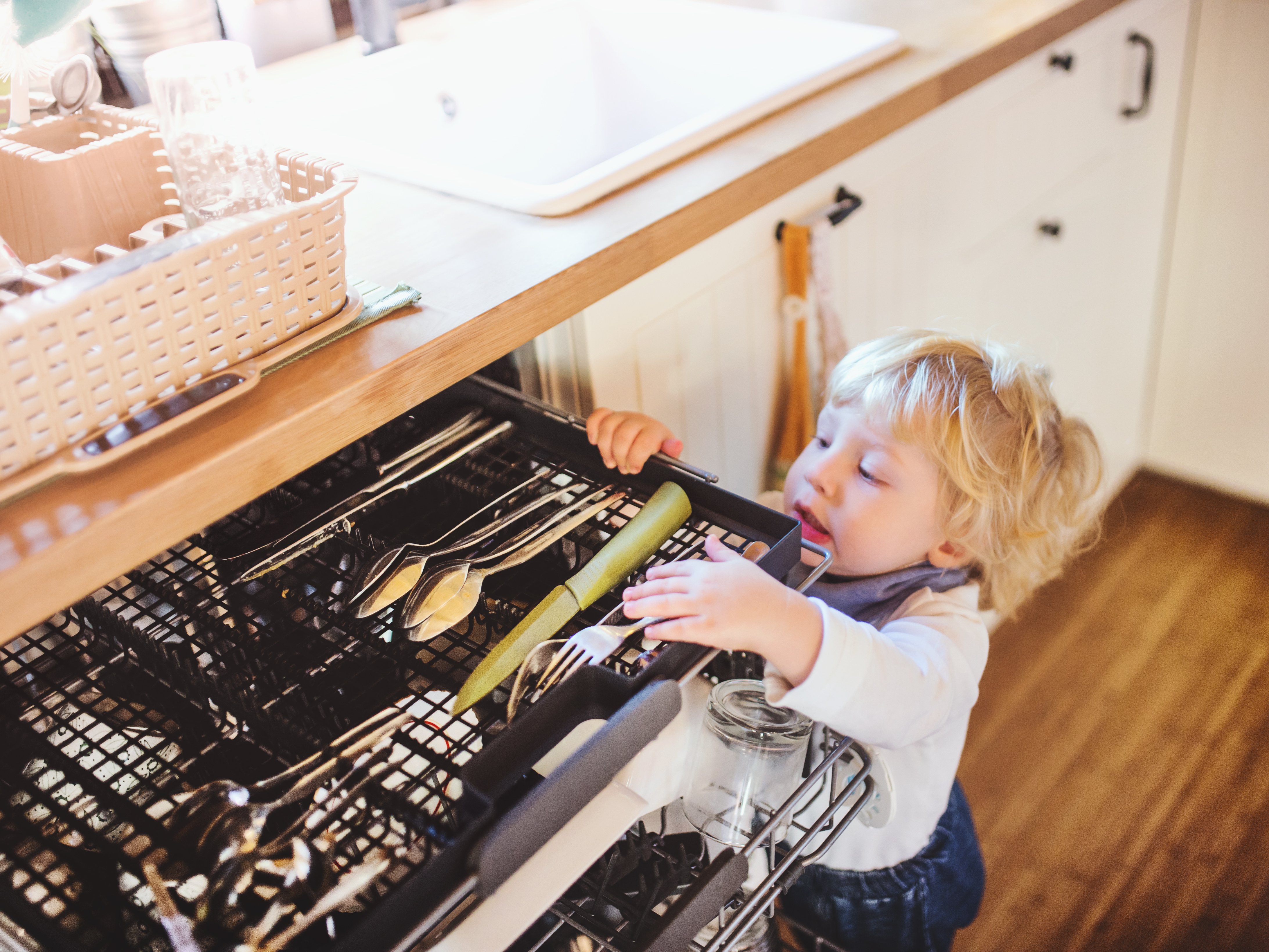 Gefahr durch Spülmaschine für Kinder