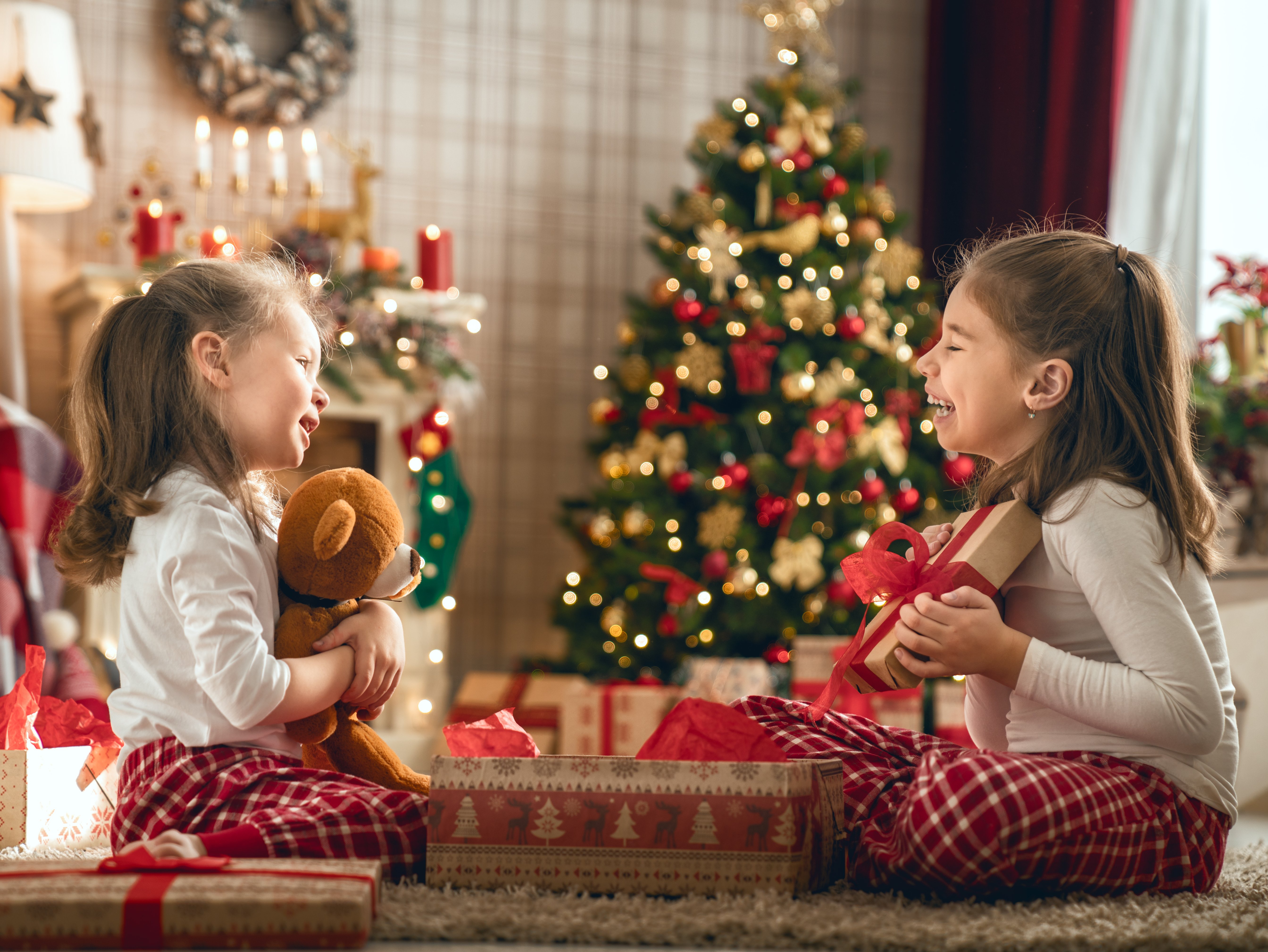 Sicheres Spielzeug zu Weihnachten verschenken