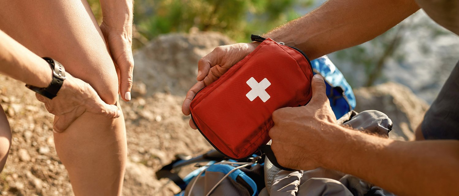 Reiseapotheke, Erste Hilfe Set bei einer Wanderung
